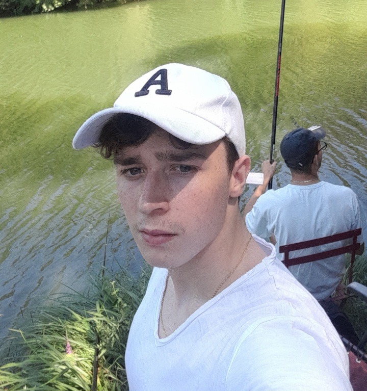 Perfil de Charles